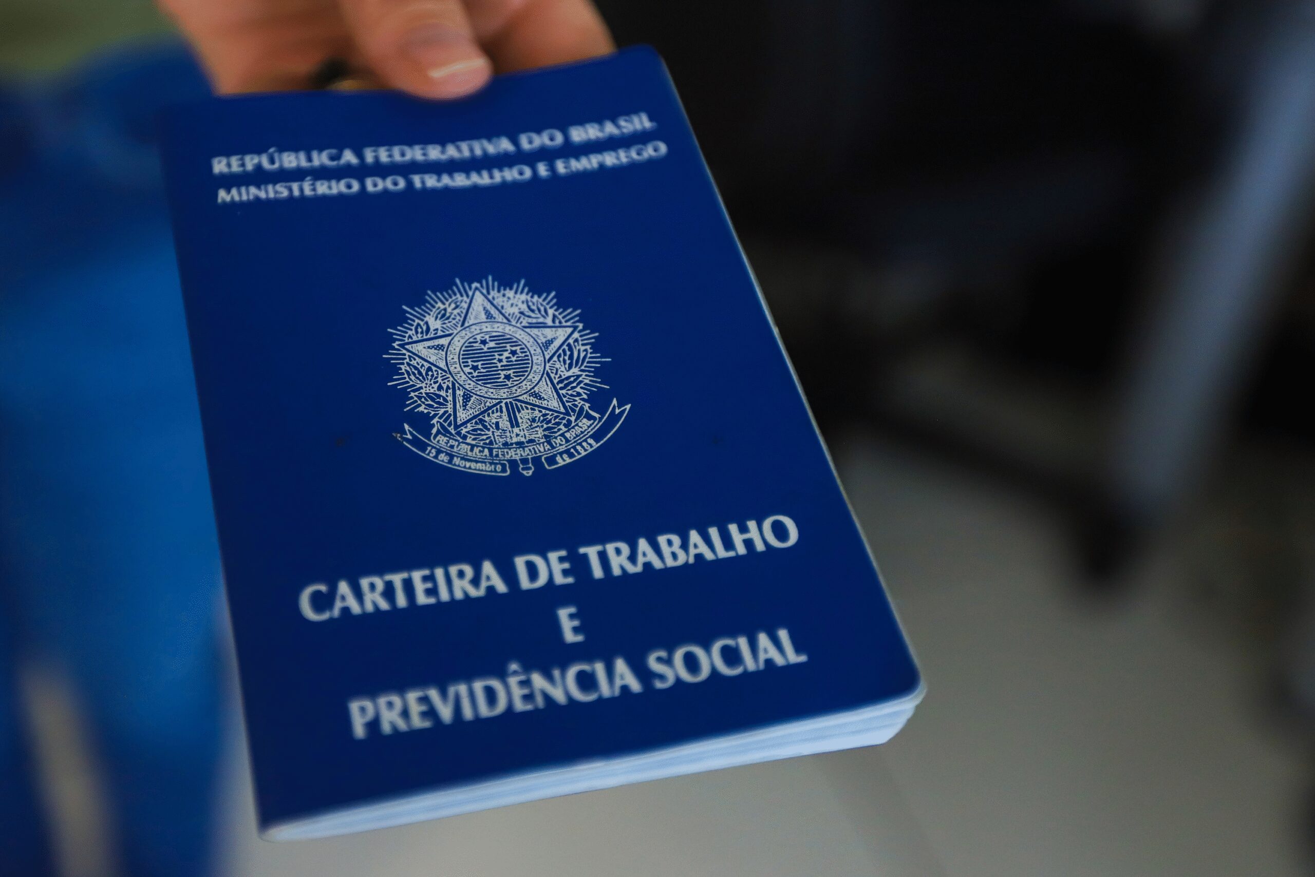 20210415-agb-emprego2