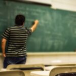 aula-educacao-professor-sala-de-aula-ensino-quadro-negro