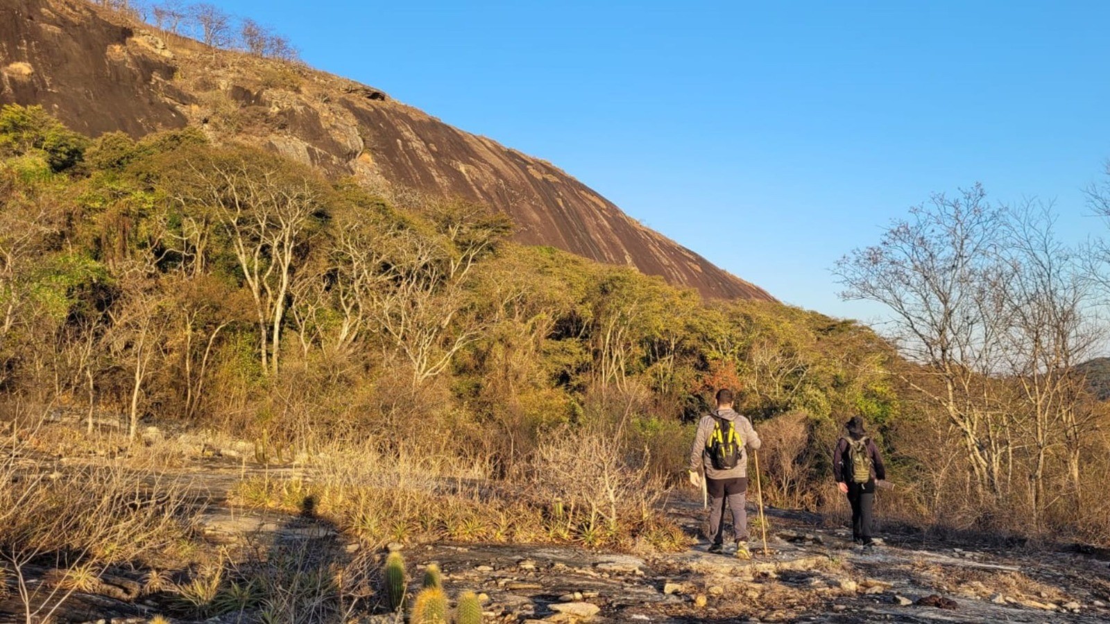 pedra-do-calhau-vista-de-baixo