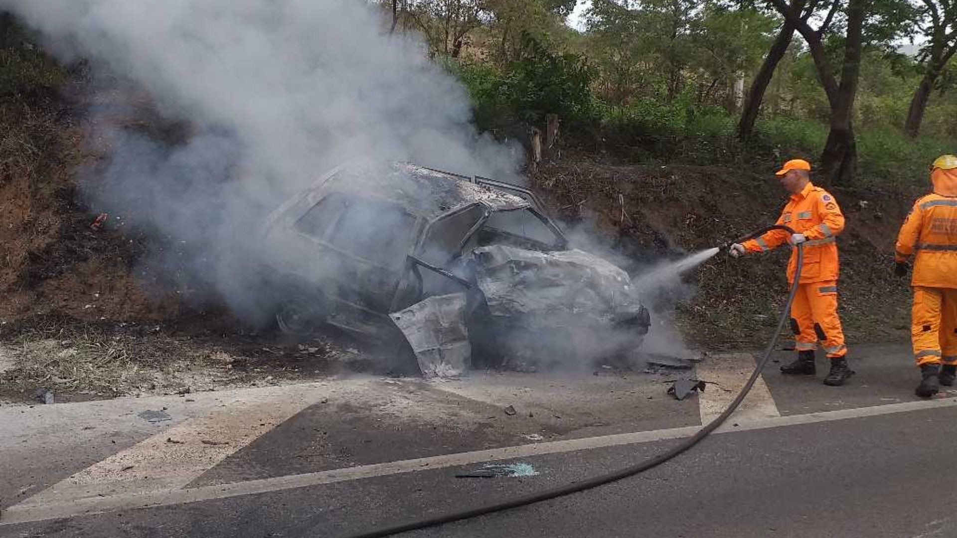 acidente-mg-050-em-itauna-3-