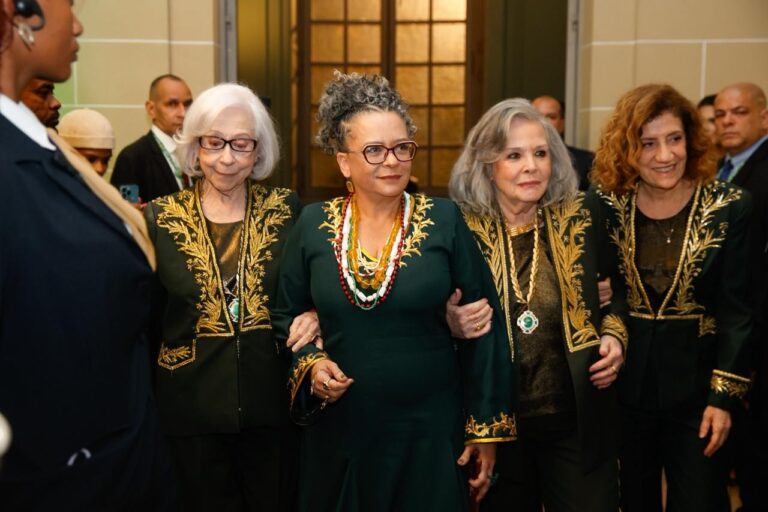 whatsapp-image-2025-11-07-at-211140