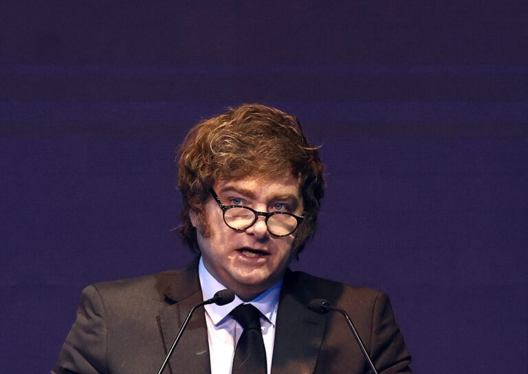 2025-05-13t221913z-1884931548-rc29heak8bi0-rtrmadp-3-argentina-politics