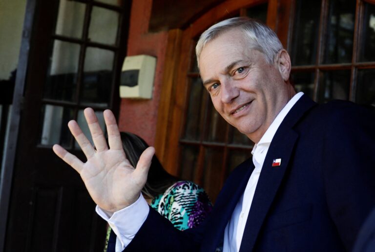 2025-12-15t133127z-272267802-rc2ygia0hfqp-rtrmadp-3-chile-election