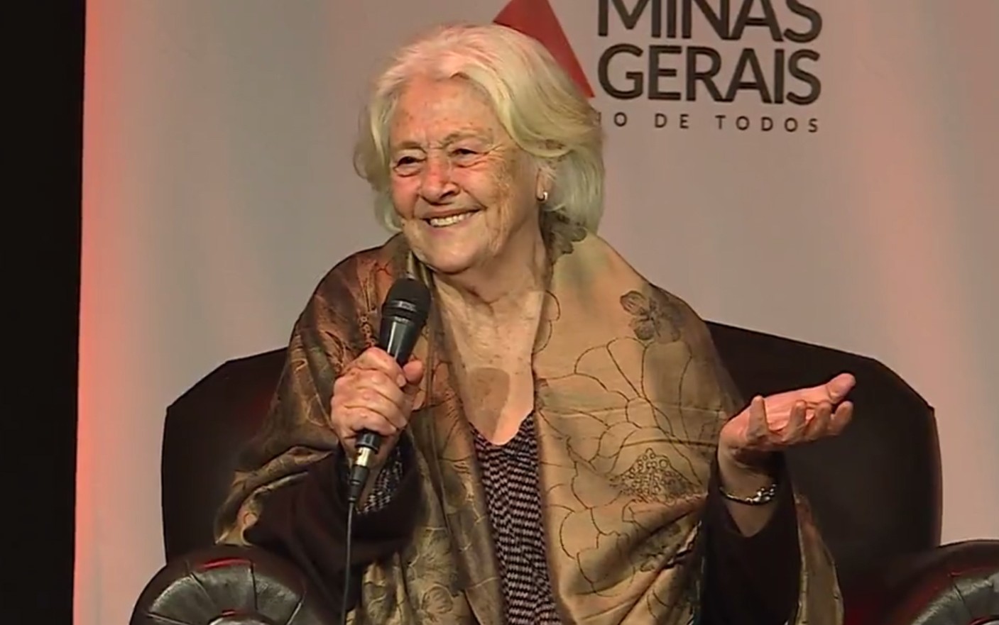 adelia_prado_ihrUZ3e