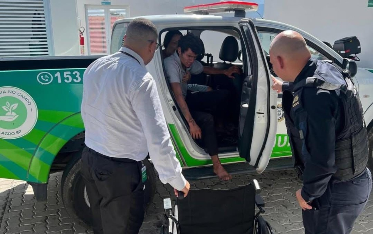 b4bb6e52-a0cb-4853-8df4-66b64741580e-2-