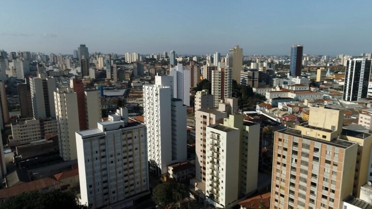 imas-drone-clinica-cp003pm8-2025-09-23-09-30-38mxf-snapshot-0056300